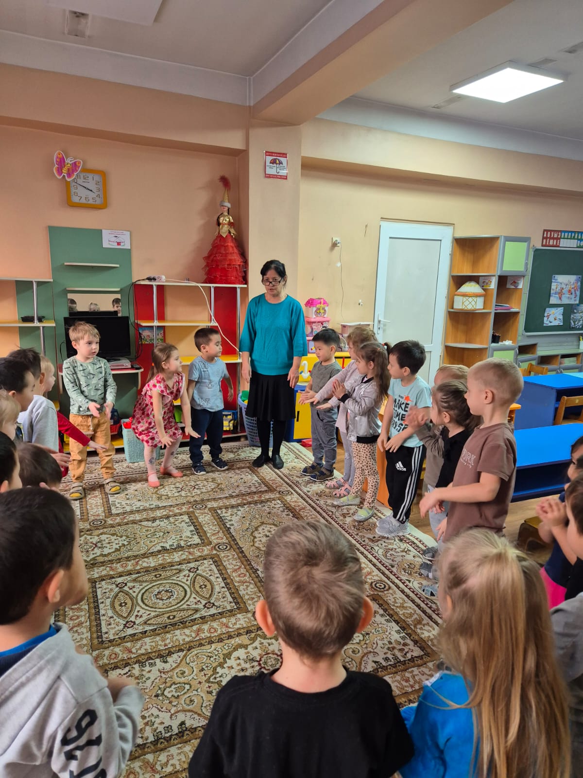 "Жұлдыз" ересектер тобындағы ұйымдастырылған іс-әрекет. Тақырыбы "Қыс"/Организованная деятельность в старшей группе “Жұлдыз” по развитию речи. Тема: “Зима”.